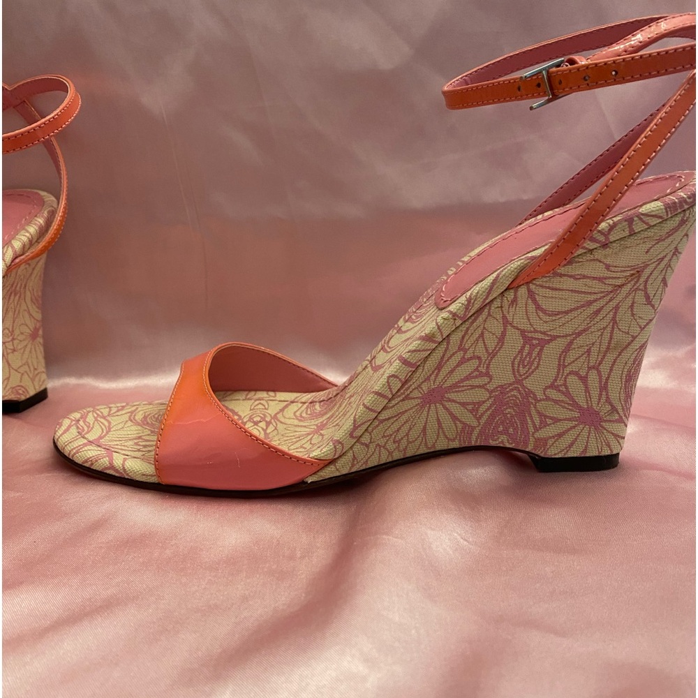 HILFIGER SIZE 9.5 SANDALS in PINK LEATHER UPPER AND SOLES * WORN ONCE*